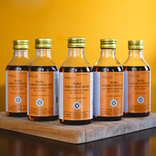 Load image into Gallery viewer, Arya Vaidya Sala Kottakkal Maha Narayana Tailam
